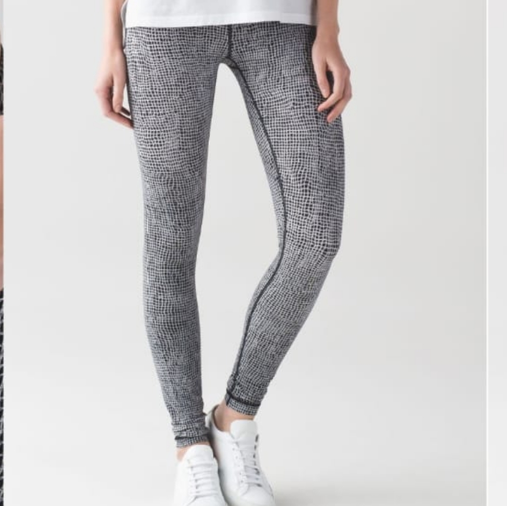 Lululemon woman's Wunder Under Pant III